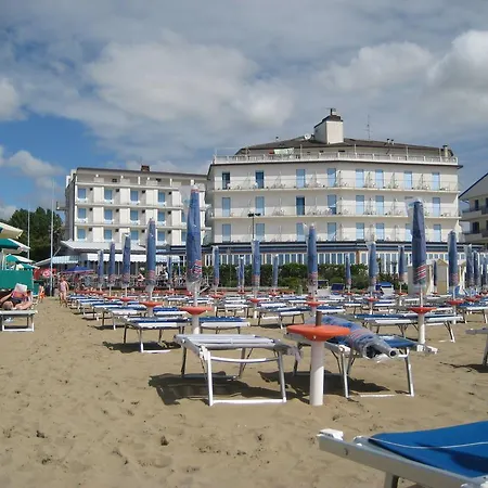 Hotell Playa E Mare Nostrum